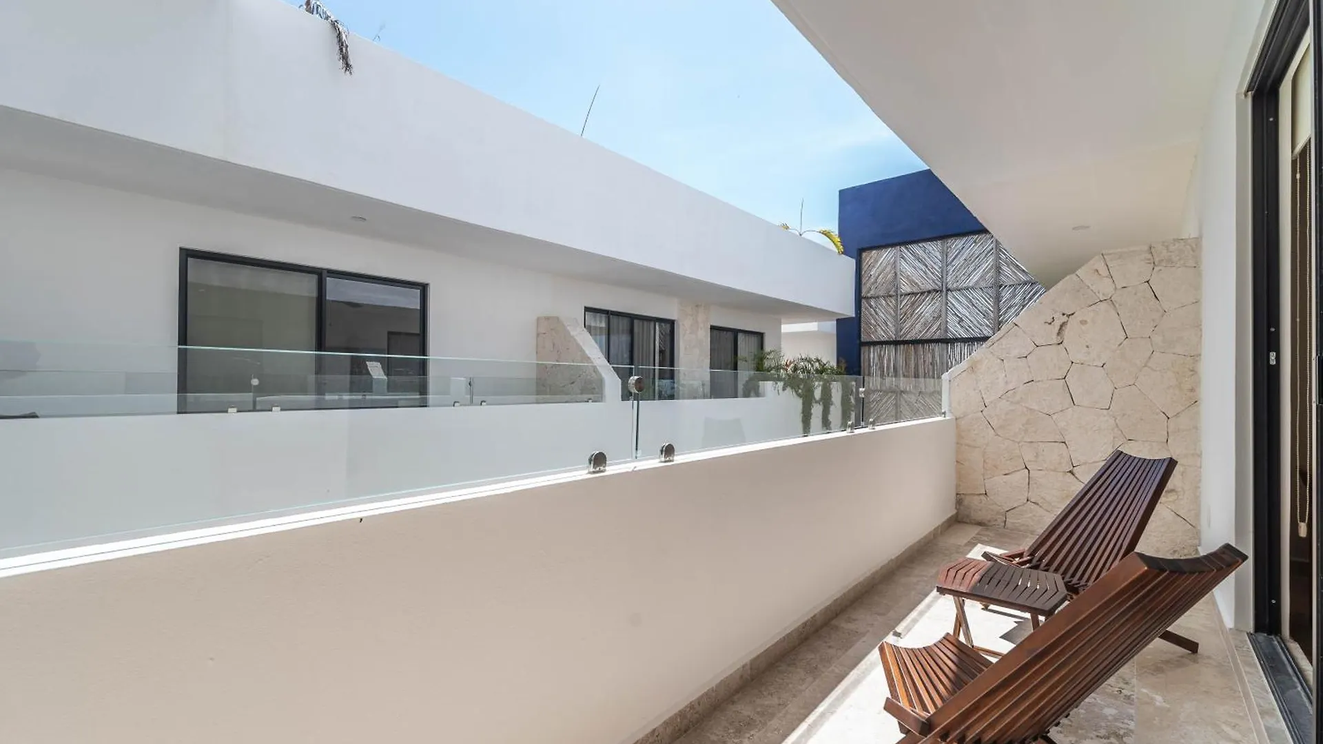 1 Bd With Balcony Gym Pool View Villa Tulum Mexikó